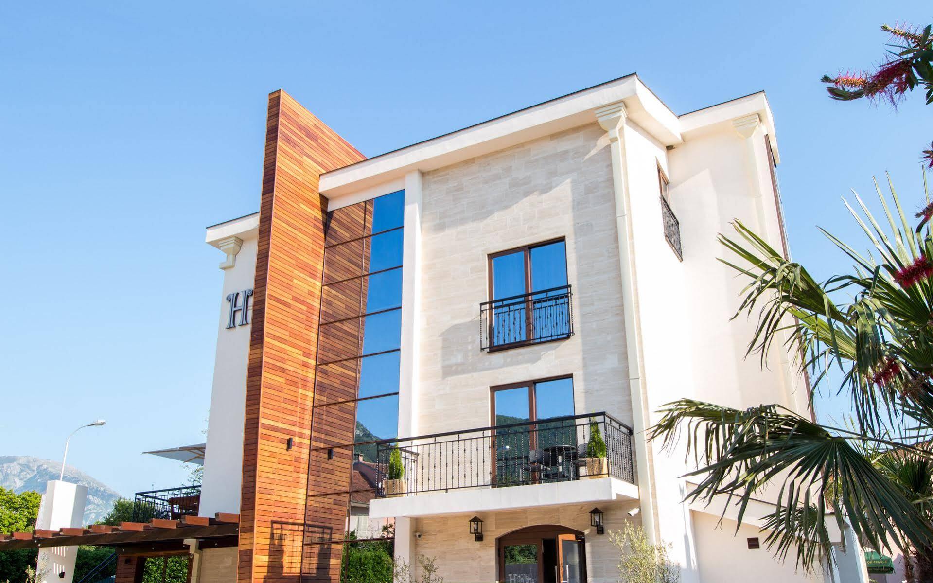 Hotel Helada Tivat Buitenkant foto