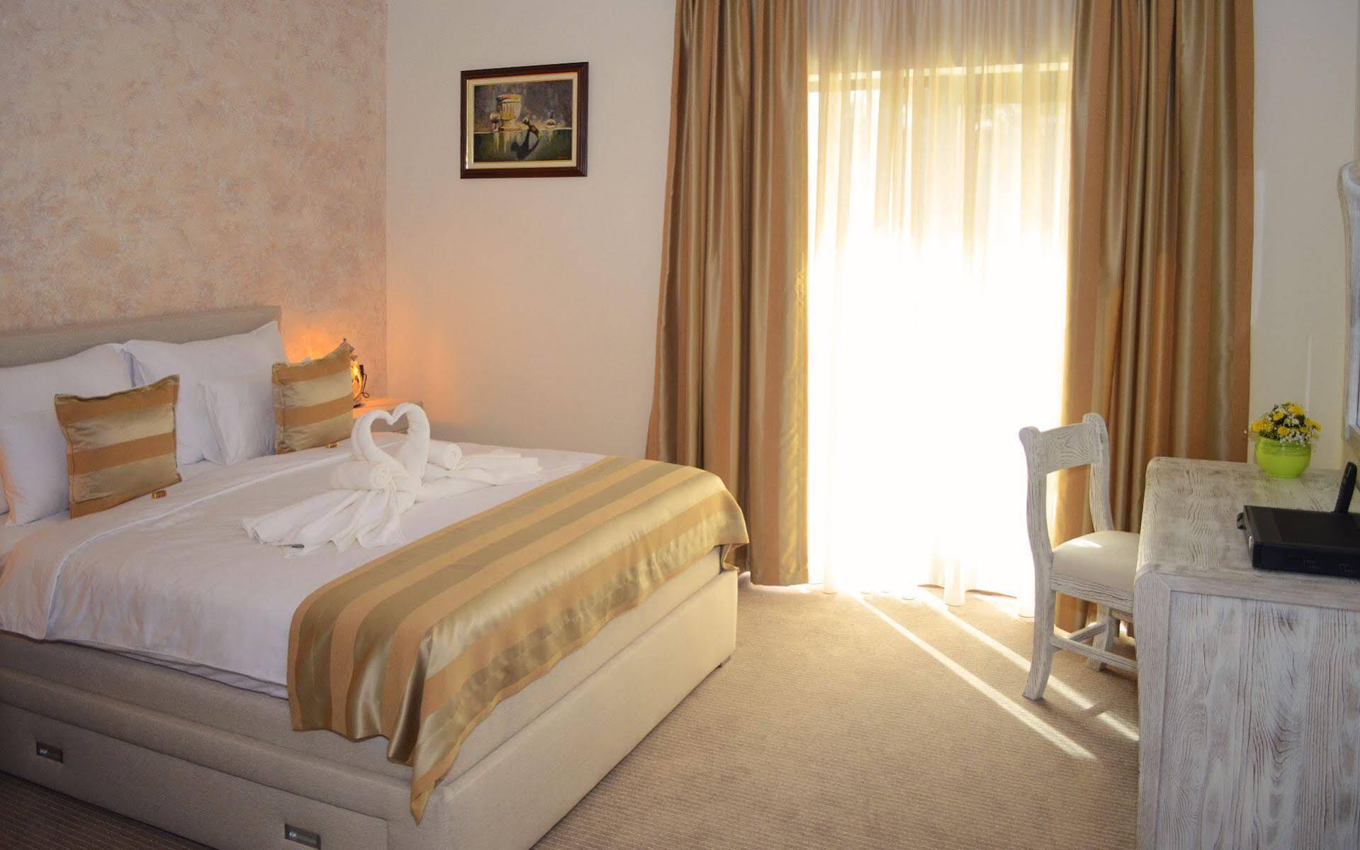 Hotel Helada Tivat Buitenkant foto